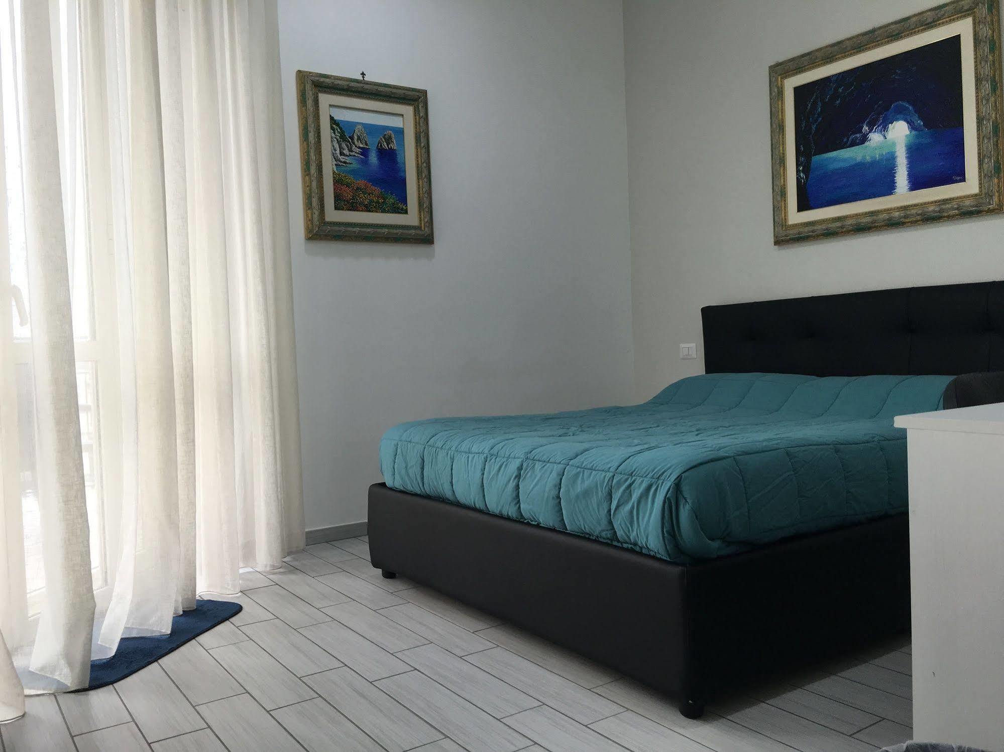 Top Floor Rentrooms Affittacamere 3*