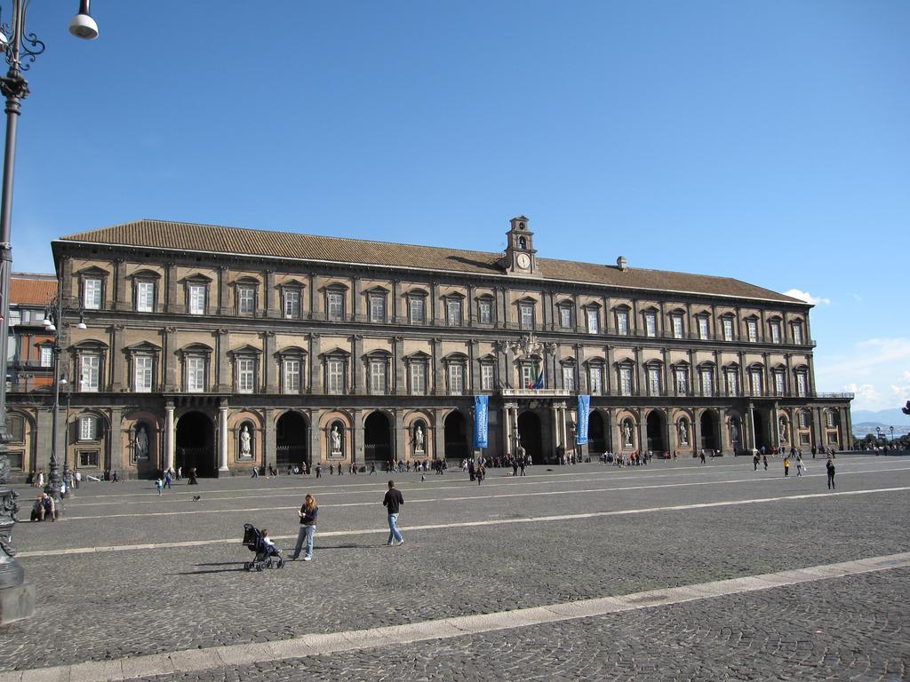 Floor Rentrooms Affittacamere Napoli