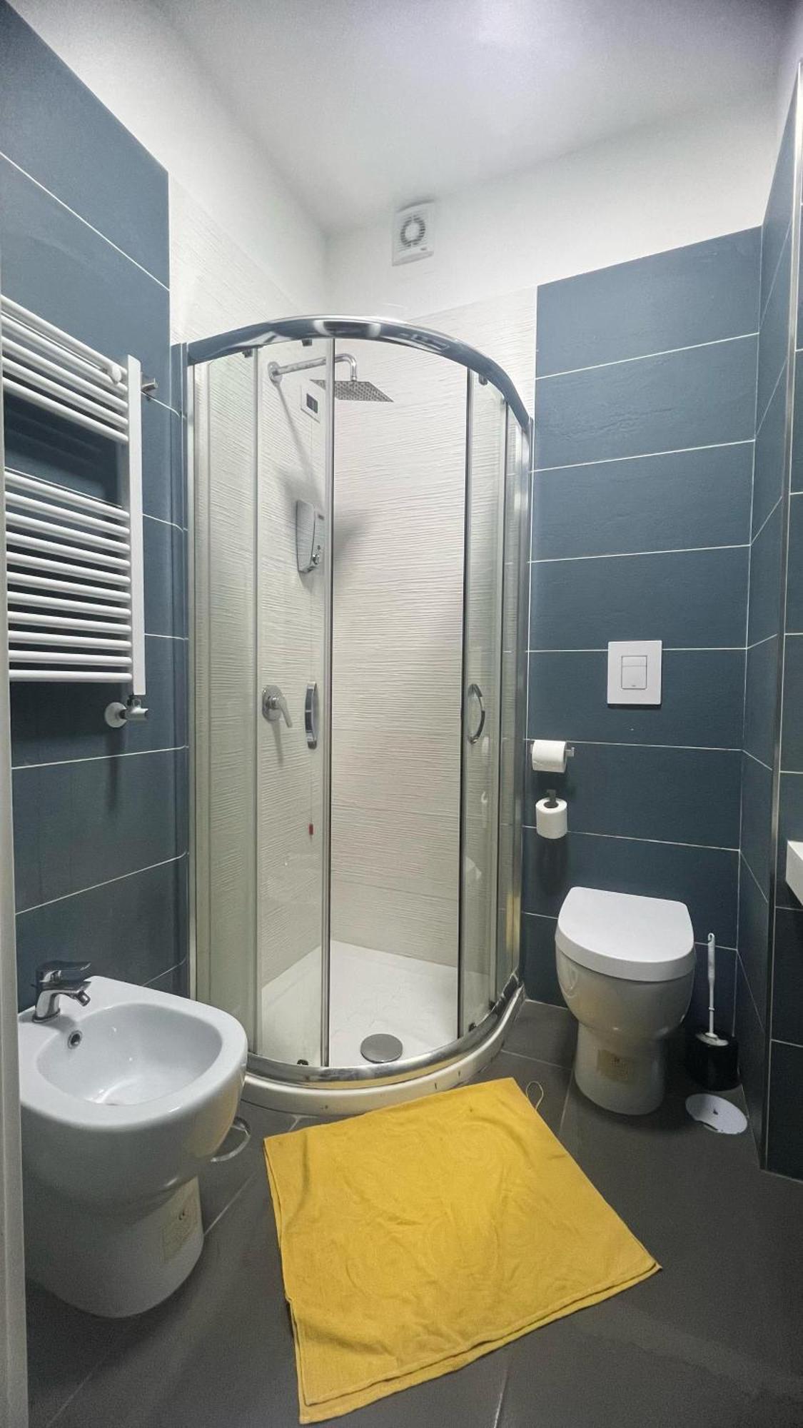 Floor Rentrooms 3* Neapel
